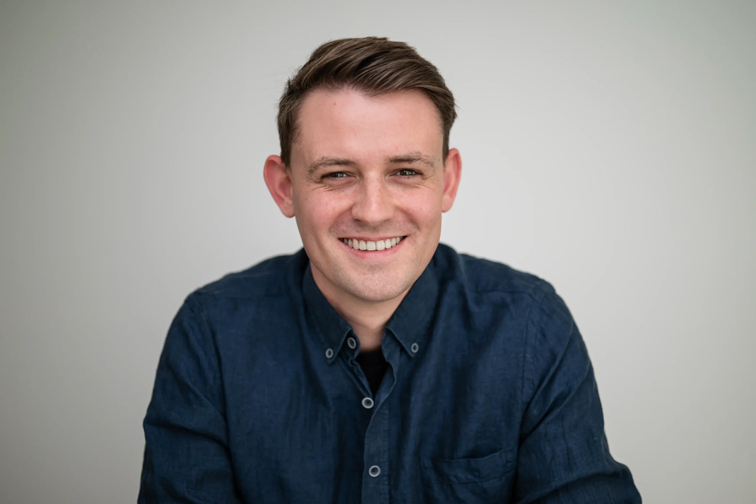 Felix, Gründer von Happy Hyperlink, bietet Webseiten für Unternehmen, Selbständige, Gründer und Vereine in ganz Deutschland an.